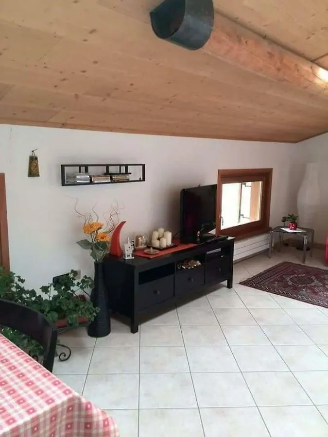 Apartamento Red House Isolaccia 0*,