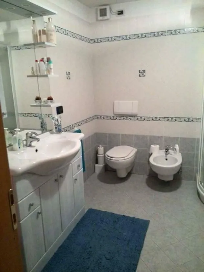 Apartamento Red House Isolaccia Italia