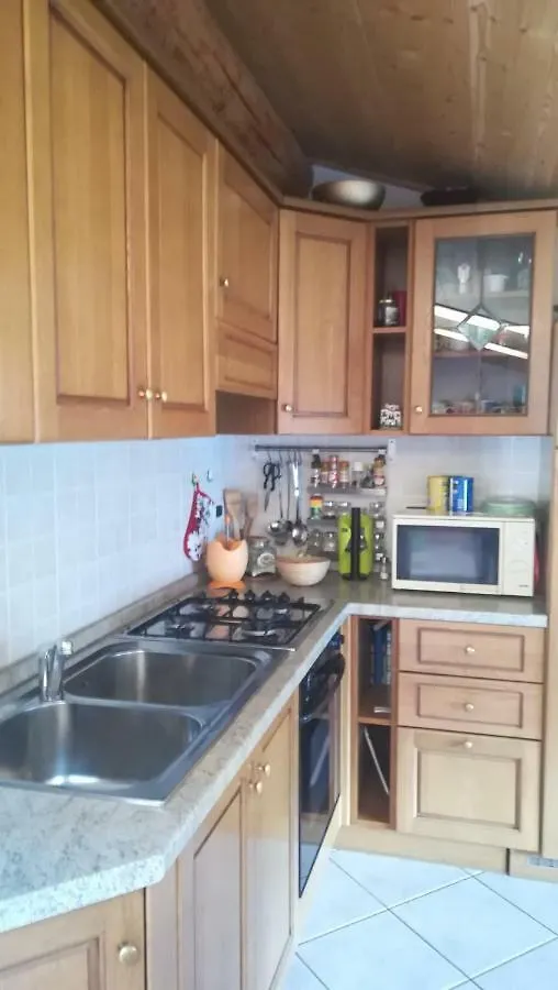Apartamento Red House Isolaccia 0*,  Italia
